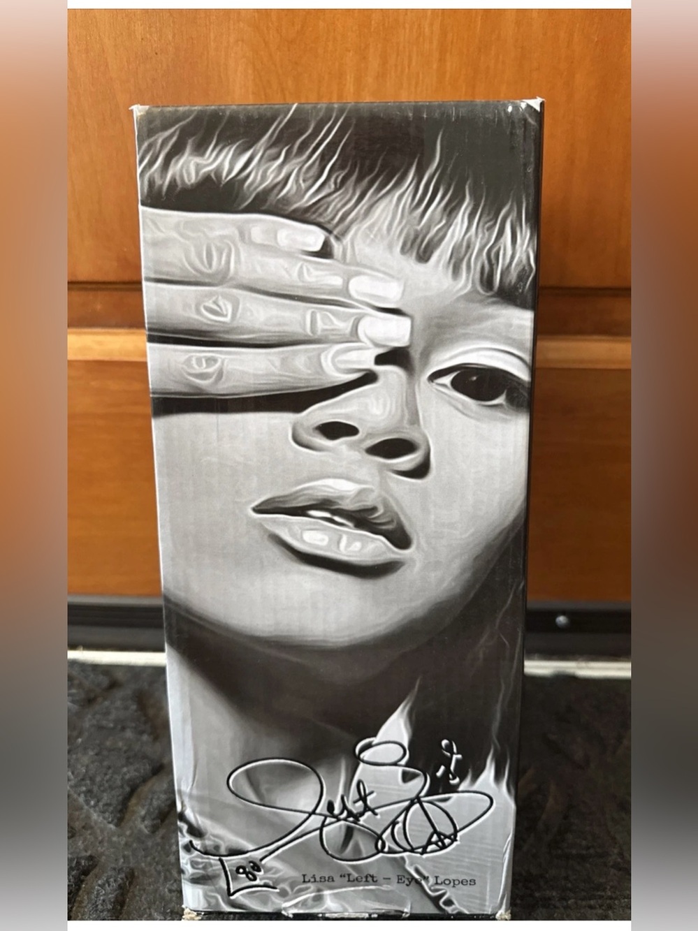 Cross Colours Left Eye Legacy Slides TLC Lisa Lopes Women’s Sz 9 FAST SHIPPING - Picture 5 of 6